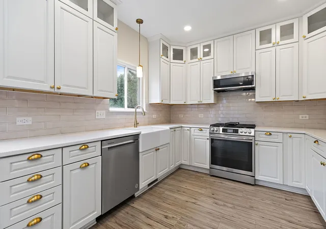 Photo 2 of Single family home for sale at 2118 Preswick Ln, Woodstock, IL 60098 | MLS# 12763426 | Listing updated on 2026-09-27