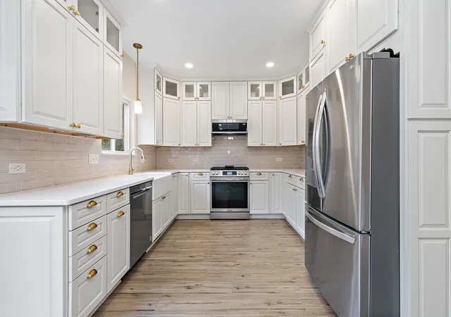 Photo 3 of Single family home for sale at 2118 Preswick Ln, Woodstock, IL 60098 | MLS# 12763426 | Listing updated on 2026-09-27