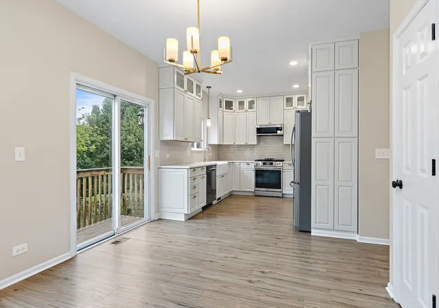 Photo 3 of Single family home for sale at 2118 Preswick Ln, Woodstock, IL 60098 | MLS# 12763426 | Listing updated on 2026-09-27
