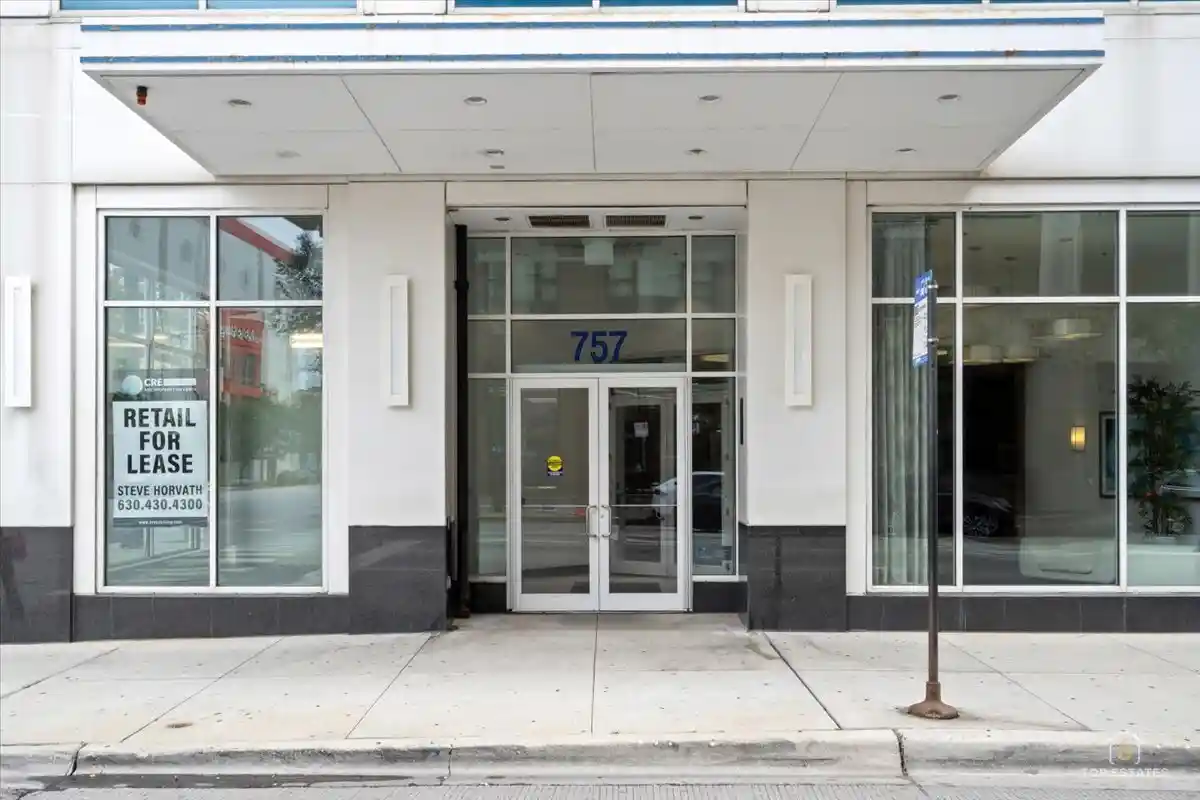 Listing Photo 2 - Condo for sale in 757 N Orleans St located at 757 N Orleans St, Chicago, IL 60654 - Unit #805