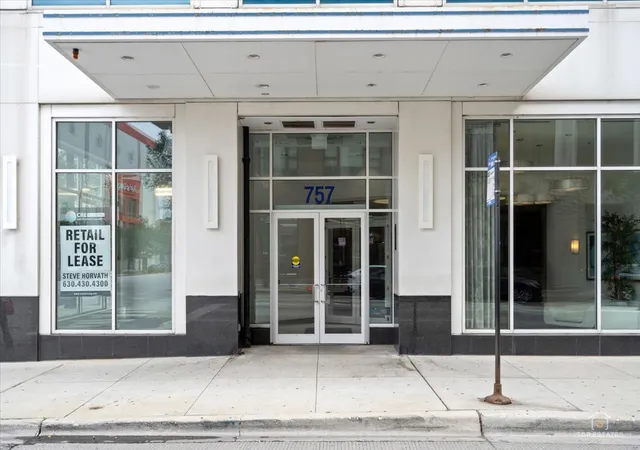 Listing Photo 2 - Condo for sale in building located at 757 N Orleans St, Chicago, IL 60654 - Unit #805