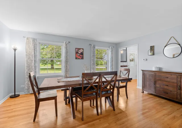 Photo 2 of Single family home for sale at 6121 Sands Rd, Crystal Lake, IL 60014 | MLS# 12763439 | Listing updated on 2026-10-05