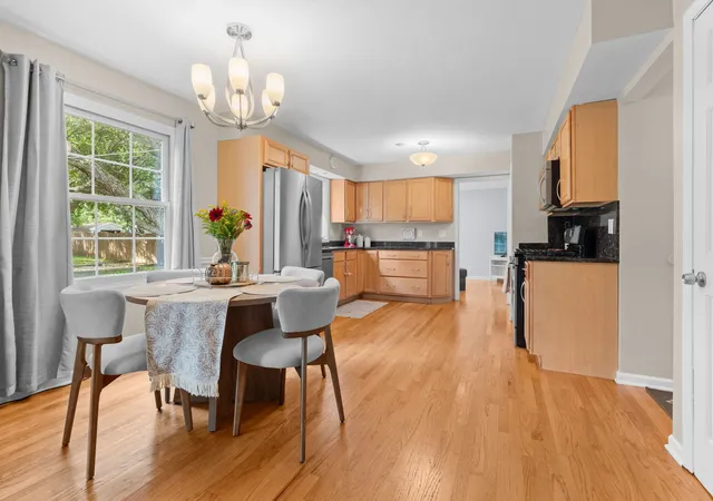 Photo 3 of Single family home for sale at 6121 Sands Rd, Crystal Lake, IL 60014 | MLS# 12763439 | Listing updated on 2026-10-05