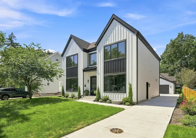 Photo 2 of Single family home for sale at 944 Rosemary Ter, Deerfield, IL 60015 | MLS# 12763445 | Listing updated on 2026-09-24