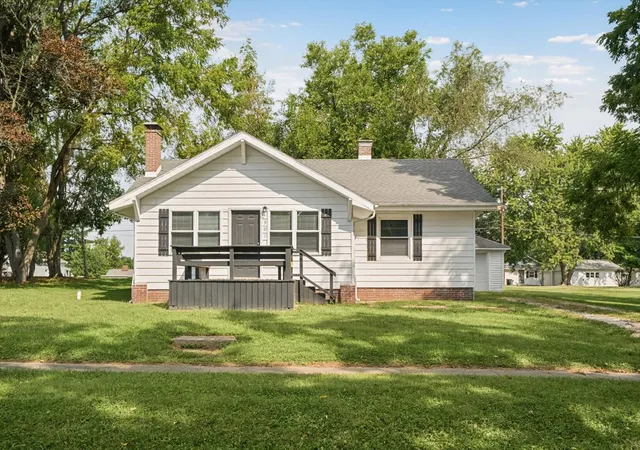 Photo 1 of Single family home for sale at 301 Clark St, Georgetown, IL 61846 | MLS# 12763446 | Listing updated on 2026-09-29