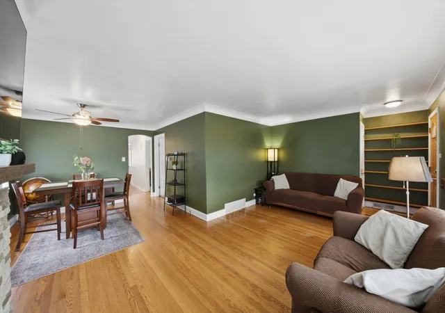 Photo 3 of Single family home for sale at 11362 S Hamlin Ave, Chicago, IL 60655 | MLS# 12763458 | Listing updated on 2026-10-07
