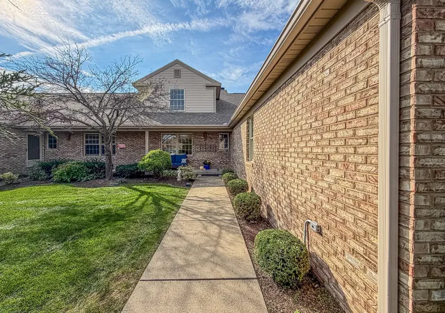 Photo 3 of Townhouse for sale at 1901 Lydia Ct #A, Urbana, IL 61802 | MLS# 12763464 | Listing updated on 2026-10-06