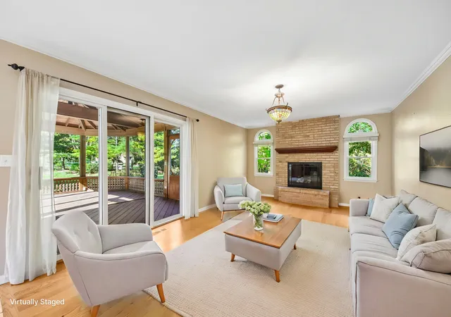 Photo 1 of Single family home for sale at 17945 W Pond Ridge Cir, Gurnee, IL 60031 | MLS# 12763465 | Listing updated on 2026-10-07