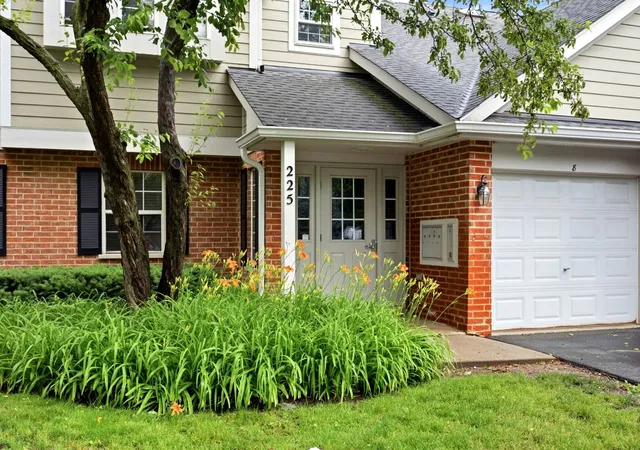 Condo for sale at 225 Columbia Ct #5, Schaumburg, IL 60193 | MLS# 12763484