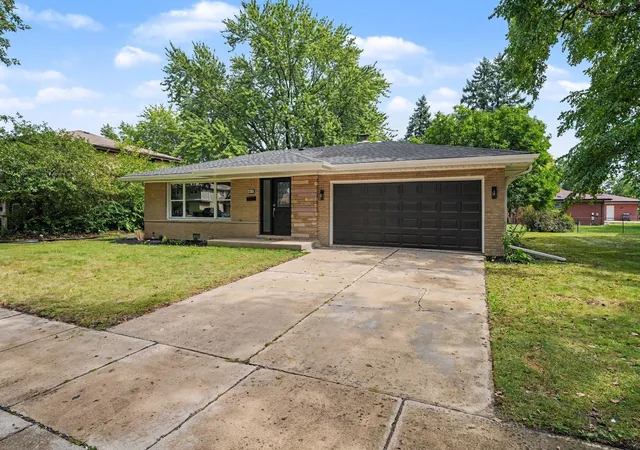 Photo 2 of Single family home for sale at 16419 Kimbark Ave, South Holland, IL 60473 | MLS# 12763485 | Listing updated on 2026-09-26