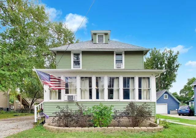 Photo 1 of Single family home for sale at 750 E Wilson St, Batavia, IL 60510 | MLS# 12763491 | Listing updated on 2026-09-25