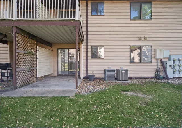 Photo 2 of Condo for sale at 1202 Dean Dr #3, Urbana, IL 61802 | MLS# 12763496 | Listing updated on 2026-10-21