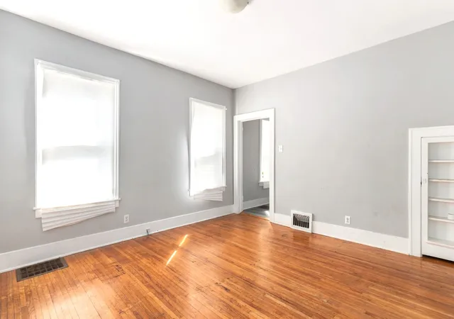 Listing Photo 4 - Condo for sale in building located at 212 S Park St, Streator, IL 61364