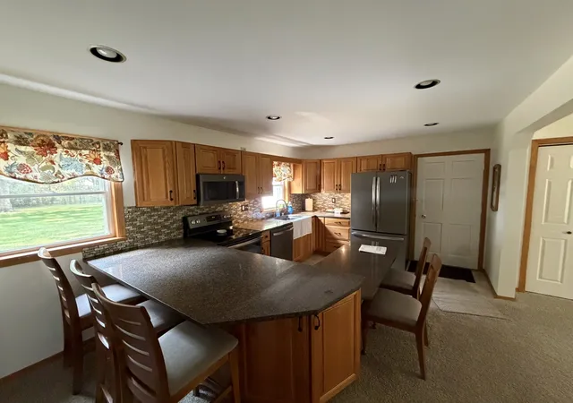 Photo 3 of Single family home for sale at 10083 Elizabeth Rd, Bloomington, IL 61705 | MLS# 12763525 | Listing updated on 2026-10-03