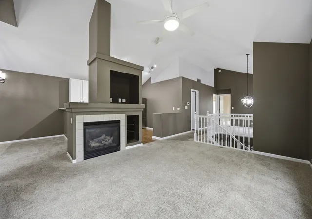 Listing Photo 4 - Condo for sale in building located at 2307 Twilight Dr, Aurora, IL 60503 - Unit #2307