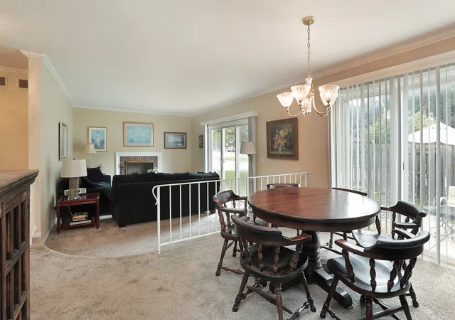 Photo 3 of Townhouse for sale at 7 The Ct Of Greenway, Northbrook, IL 60062 | MLS# 12763530 | Listing updated on 2026-09-30