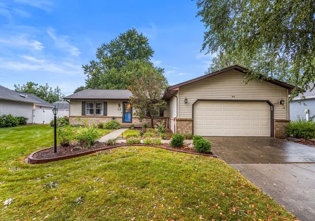 Photo 1 of Single family home for sale at 613 Delmar Dr, Champaign, IL 61822 | MLS# 12763548 | Listing updated on 2026-10-02