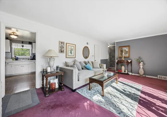 Photo 3 of Single family home for sale at 3922 Elm Ave, Brookfield, IL 60513 | MLS# 12763557 | Listing updated on 2026-09-19