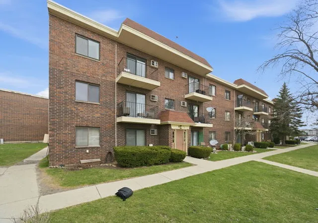 Photo 1 of Condo for sale at 940 N Rohlwing Rd #201A, Addison, IL 60101 | MLS# 12763561 | Listing updated on 2026-09-24