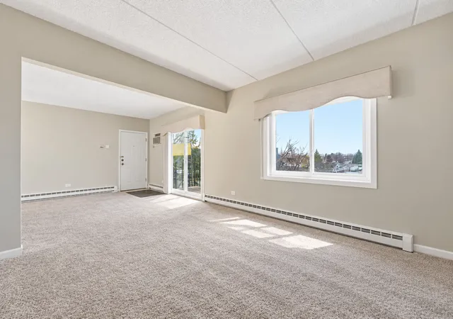 Listing Photo 4 - Condo for sale in building located at 940 N Rohlwing Rd, Addison, IL 60101 - Unit #201A