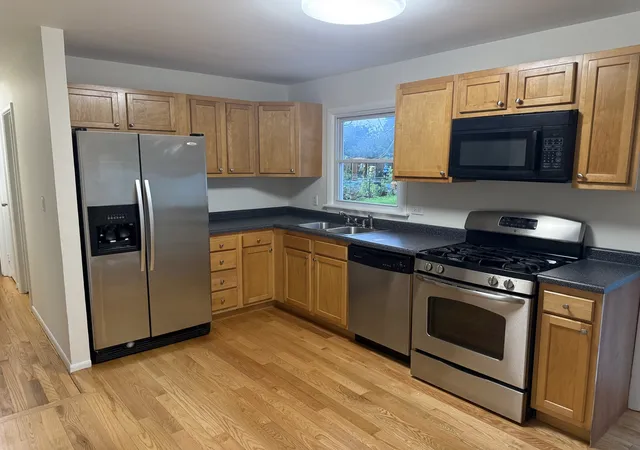 Photo 2 of Single family home for sale at 662 Walnut Rd, Wauconda, IL 60084 | MLS# 12763564 | Listing updated on 2026-10-04