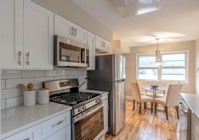 Photo 4 of Single family home for sale at 216 Valley View Ct, Wilmette, IL 60091 | MLS# 12763572 | Listing updated on 2026-09-25