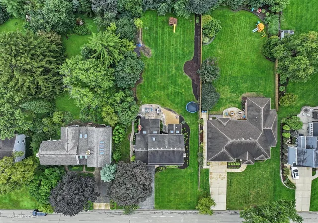 Photo 4 of Single family home for sale at 26w355 Blackhawk Dr, Wheaton, IL 60189 | MLS# 12763584 | Listing updated on 2026-09-24