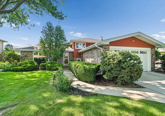 Photo 1 of Single family home for sale at 7949 Sycamore Dr, Orland Park, IL 60462 | MLS# 12763586 | Listing updated on 2026-09-22
