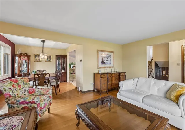 Photo 3 of Single family home for sale at 7949 Sycamore Dr, Orland Park, IL 60462 | MLS# 12763586 | Listing updated on 2026-09-22