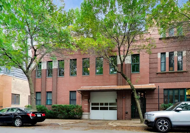 Condo for sale at 1235 W George St #106, Chicago, IL 60657 | MLS# 12763591