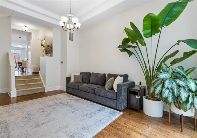 Photo 4 of Townhouse for sale at 195 N Hickory Ave, Arlington Heights, IL 60004 | MLS# 12763592 | Listing updated on 2026-09-22
