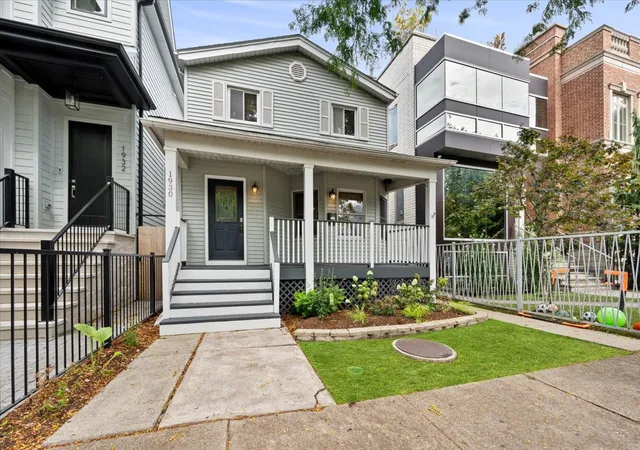 Single family home for sale at 1930 W Wolfram St, Chicago, IL 60657 | MLS# 12763602