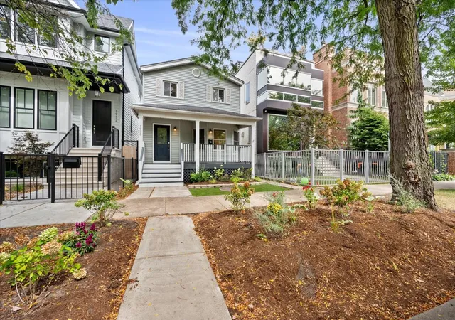 Photo 1 of Single family home for sale at 1930 W Wolfram St, Chicago, IL 60657 | MLS# 12763602 | Listing updated on 2026-09-29