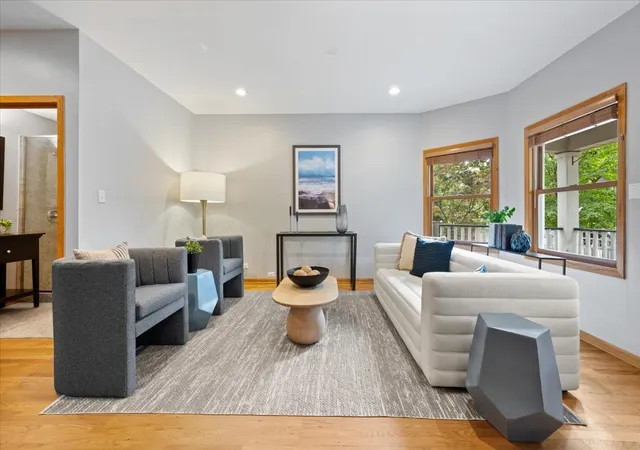 Photo 4 of Single family home for sale at 1930 W Wolfram St, Chicago, IL 60657 | MLS# 12763602 | Listing updated on 2026-09-29