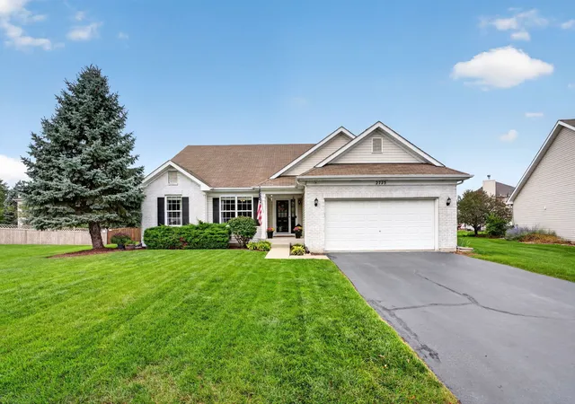 Photo 3 of Single family home for sale at 2775 Hobbs Ct, Yorkville, IL 60560 | MLS# 12763603 | Listing updated on 2026-10-07