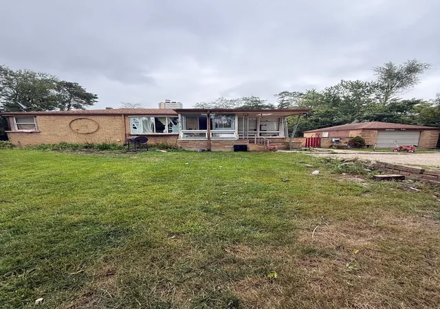 Photo 1 of Single family home for sale at 1255 Main St, Antioch, IL 60002 | MLS# 12763610 | Listing updated on 2026-10-02