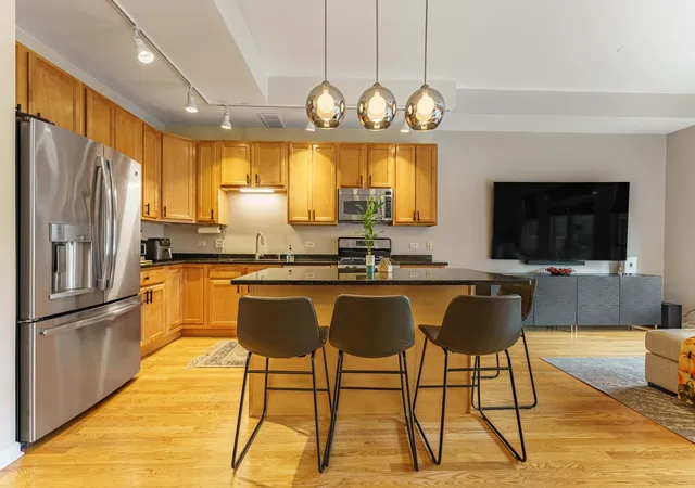Photo 3 of Condo for sale at 4806 N Milwaukee Ave #2W, Chicago, IL 60630 | MLS# 12763615 | Listing updated on 2026-09-24