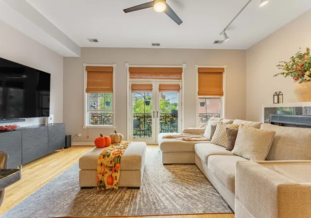 Photo 3 of Condo for sale at 4806 N Milwaukee Ave #2W, Chicago, IL 60630 | MLS# 12763615 | Listing updated on 2026-09-24