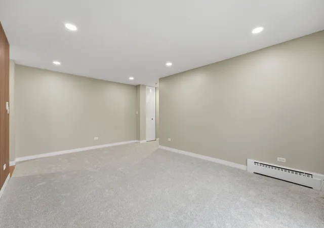 Listing Photo 5 - Condo for sale in building located at 791 W Kathleen Dr, Des Plaines, IL 60016 - Unit #B