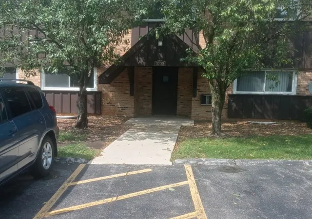 Condo for sale at 2220 Arbor Cir #26, Downers Grove, IL 60515 | MLS# 12763635