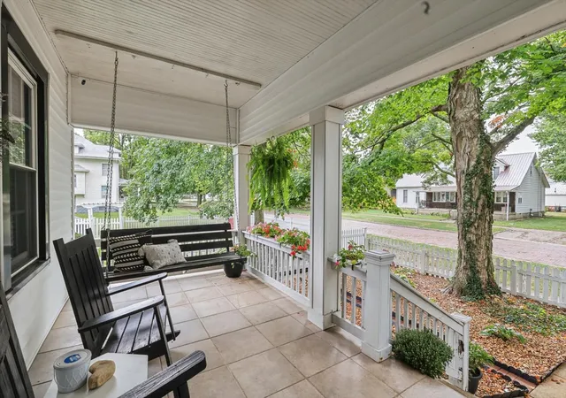 Photo 3 of Single family home for sale at 119 S Pine St, Arcola, IL 61910 | MLS# 12763643 | Listing updated on 2026-09-23
