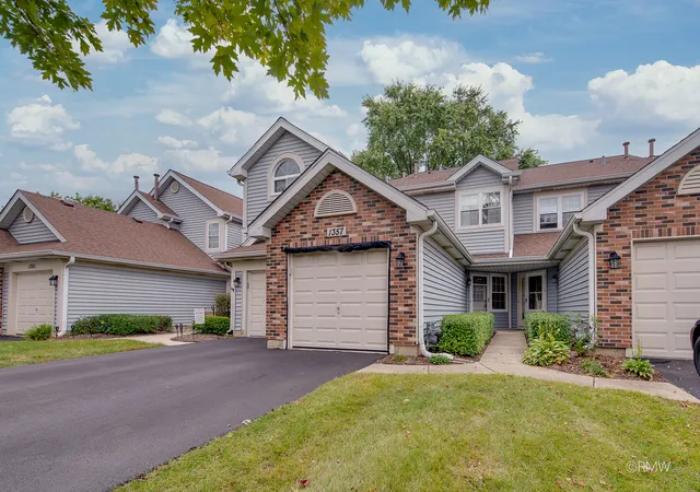 Photo 2 of Townhouse for sale at 1357 Ridgefield Cir, Carol Stream, IL 60188 | MLS# 12763652 | Listing updated on 2026-09-24
