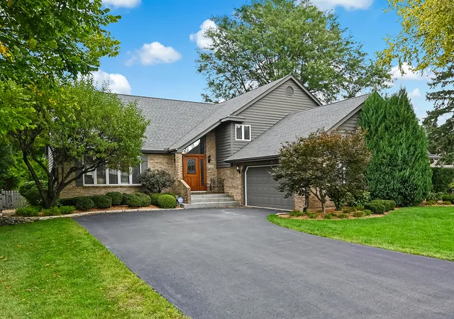 Photo 1 of Single family home for sale at 1804 Woodview Ct, Darien, IL 60561 | MLS# 12763656 | Listing updated on 2026-09-26