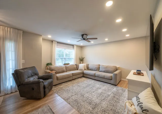 Photo 4 of Sale Pending at 850 Fieldcrest Dr, Byron, IL 61010 | MLS# 12763659 | Listing updated on 2026-09-27