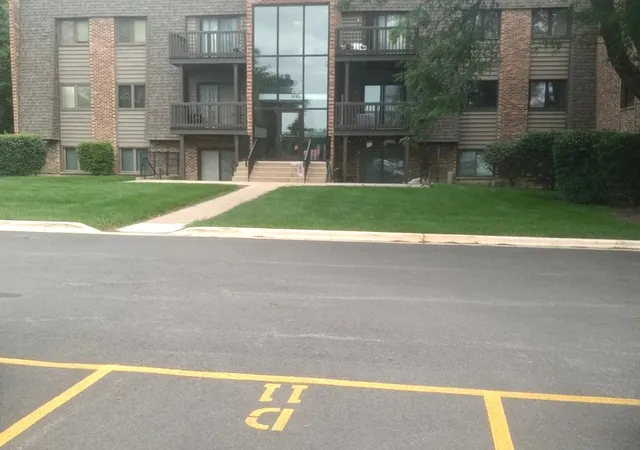 Condo for sale at 1480 Stonebridge Cir #D-1, Wheaton, IL 60189 | MLS# 12763661
