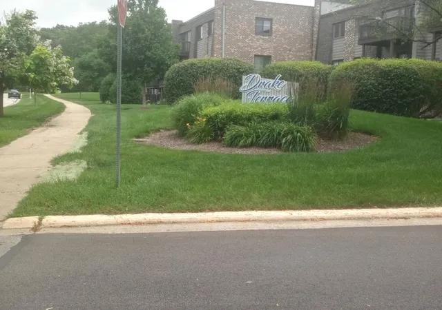 Photo 1 of Condo for sale at 1480 Stonebridge Cir #D-1, Wheaton, IL 60189 | MLS# 12763661 | Listing updated on 2026-10-18