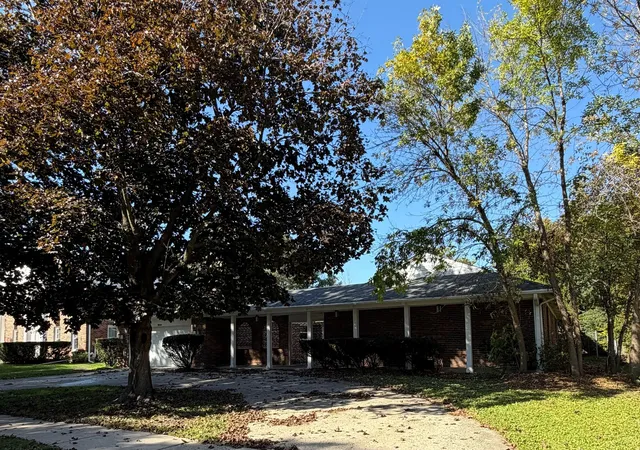 Photo 1 of Single family home for sale at 3614 Dauphine Ave, Northbrook, IL 60062 | MLS# 12763662 | Listing updated on 2026-10-29