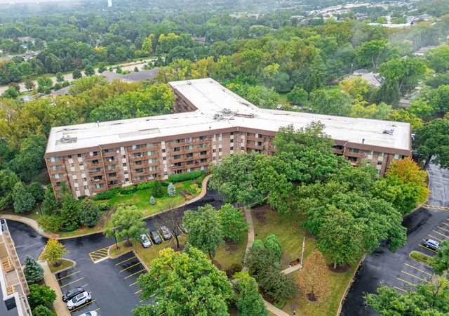 Photo 1 of Condo for sale at 120 Lakeview Dr #208, Bloomingdale, IL 60108 | MLS# 12763663 | Listing updated on 2026-09-27
