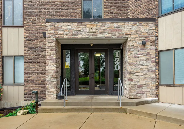 Photo 3 of Condo for sale at 120 Lakeview Dr #208, Bloomingdale, IL 60108 | MLS# 12763663 | Listing updated on 2026-09-27