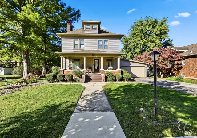 Photo 1 of Single family home for sale at 220 N Maple St, Gilman, IL 60938 | MLS# 12763668 | Listing updated on 2026-10-30
